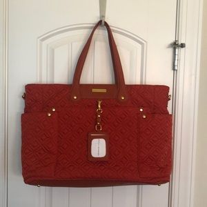 Adrienne Vitadini overnighter